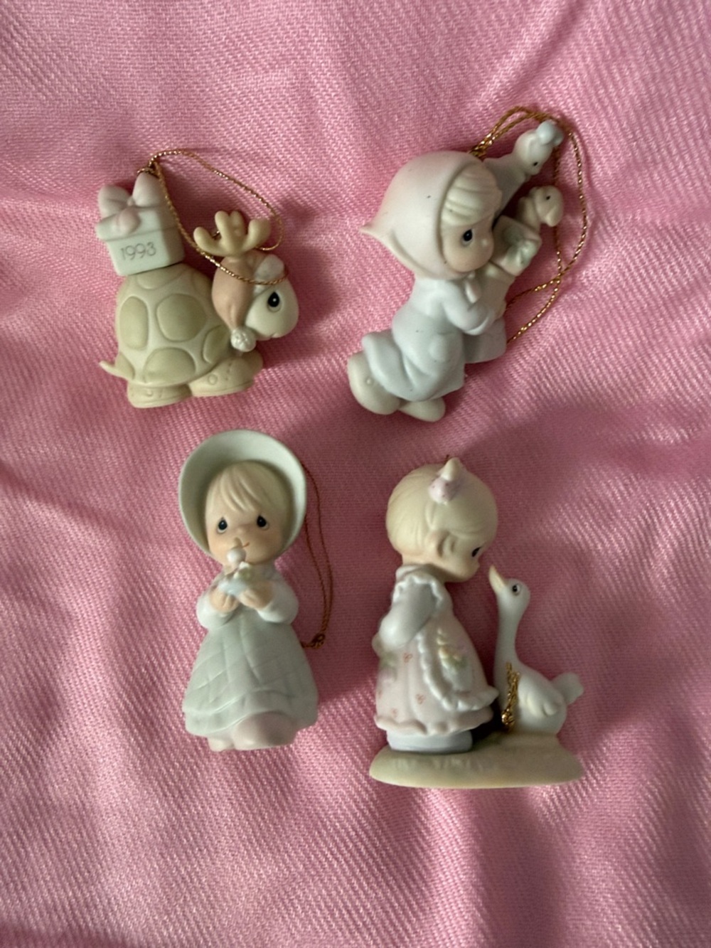 4 Vintage Precious Moments ornaments, very good condition
